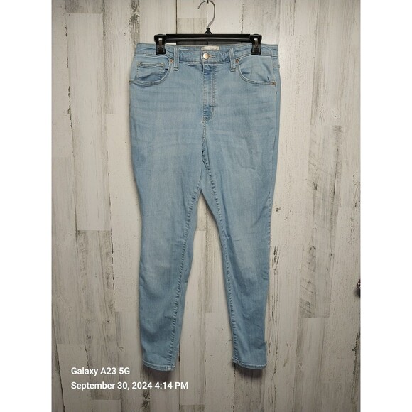 Universal Thread High Rise Skinny Jeans Size 14/32 Womens Light Wash Blue Denim - Picture 1 of 7